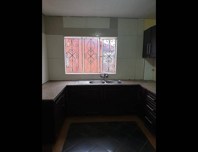 5 BEDROOM HOUSE FOR SALE IN MOORTON